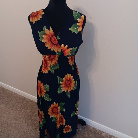 Short Sleeve Navy Blue Dress Sunflowers Print 95% polyester 5% Spandex, Size XL. - Picture 5 of 11